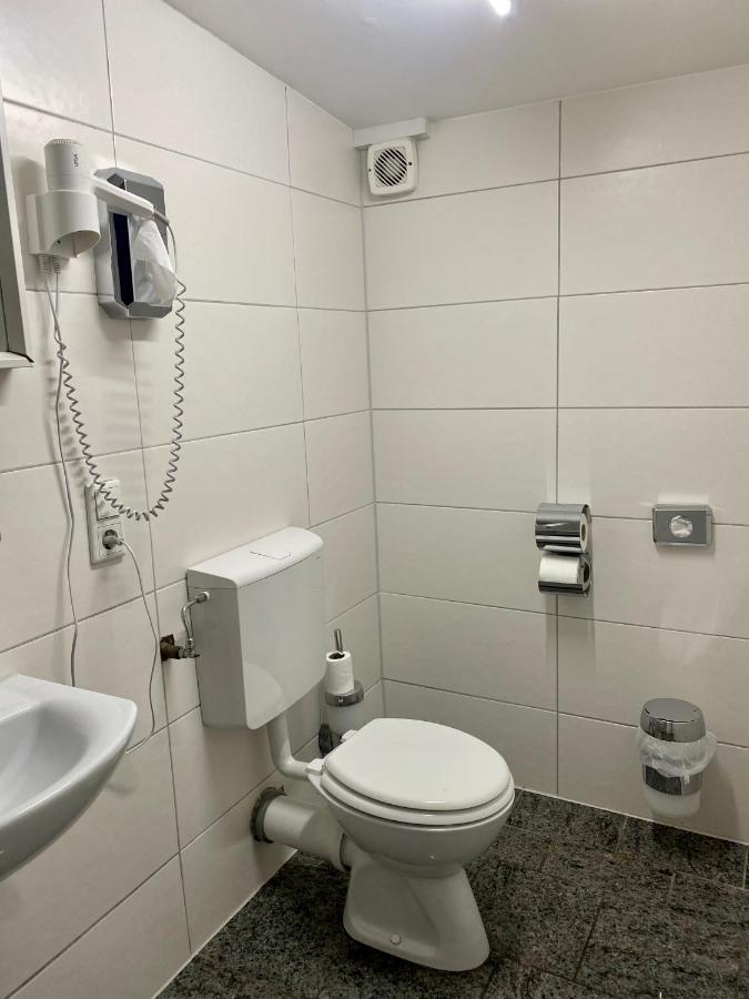 Hotel Moji Koeln Sieversstrasse Dış mekan fotoğraf