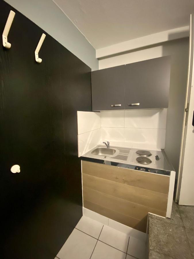 Hotel Moji Koeln Sieversstrasse Dış mekan fotoğraf