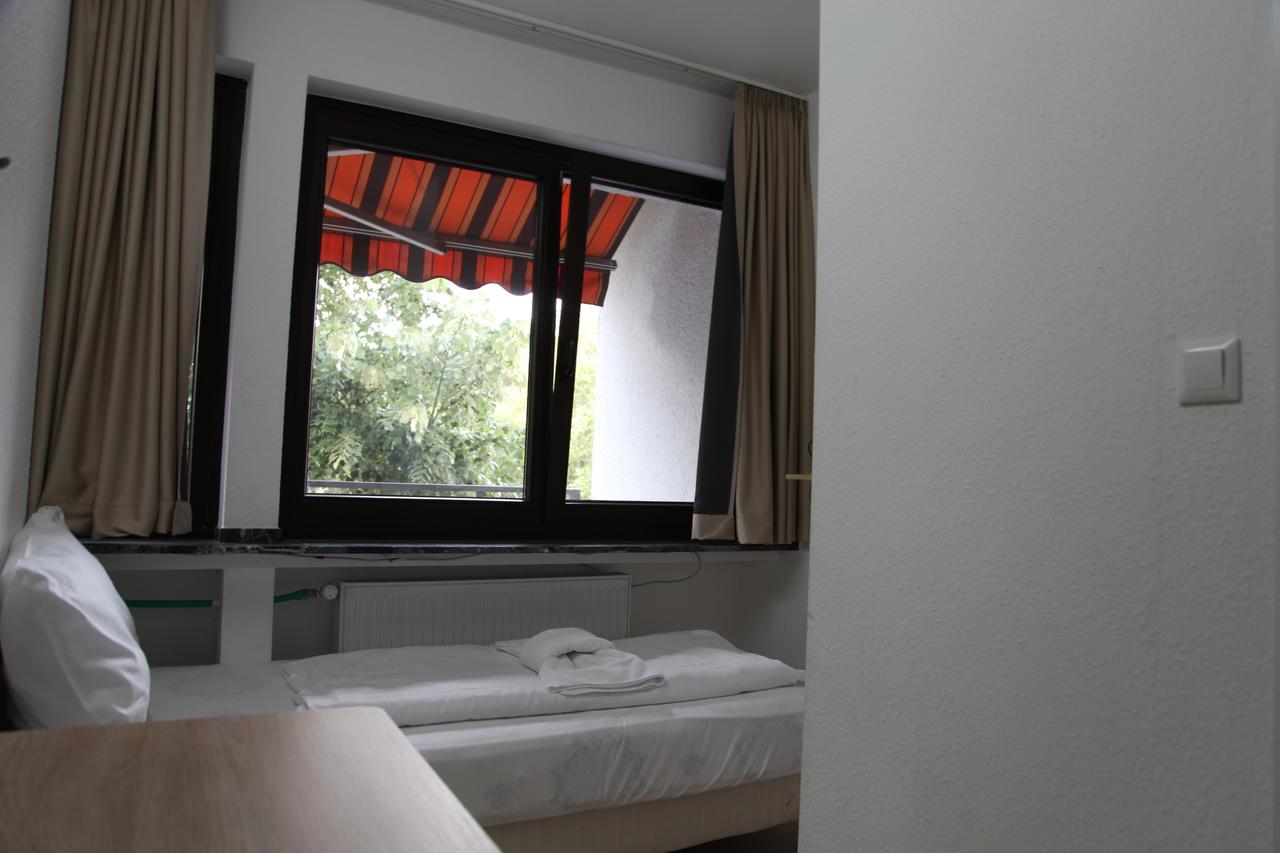 Hotel Moji Koeln Sieversstrasse Dış mekan fotoğraf