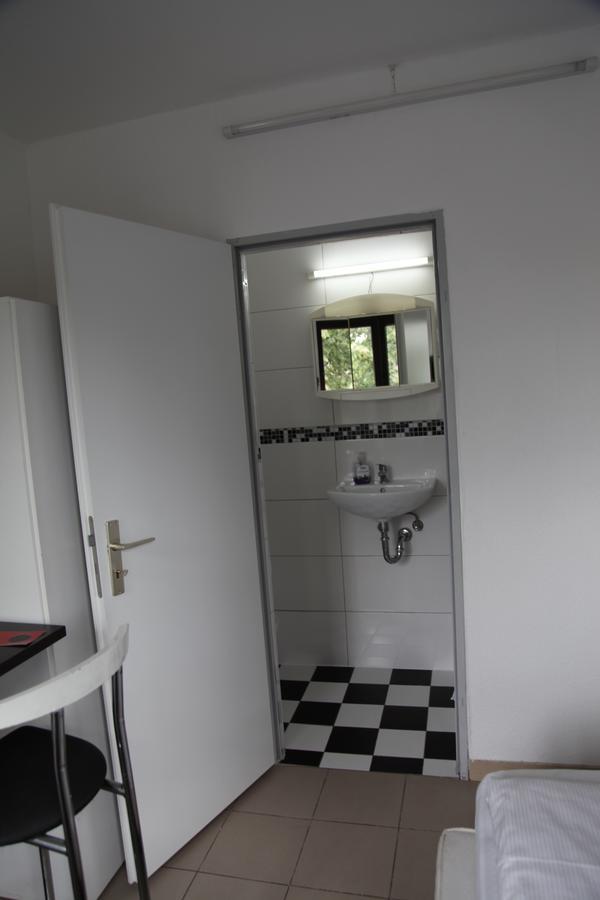 Hotel Moji Koeln Sieversstrasse Dış mekan fotoğraf