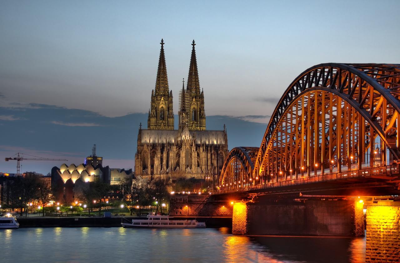 Hotel Moji Koeln Sieversstrasse Dış mekan fotoğraf